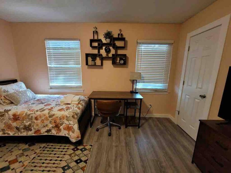 Elegant 2-bedroom Pet-friendly W 2 Parking Spaces *