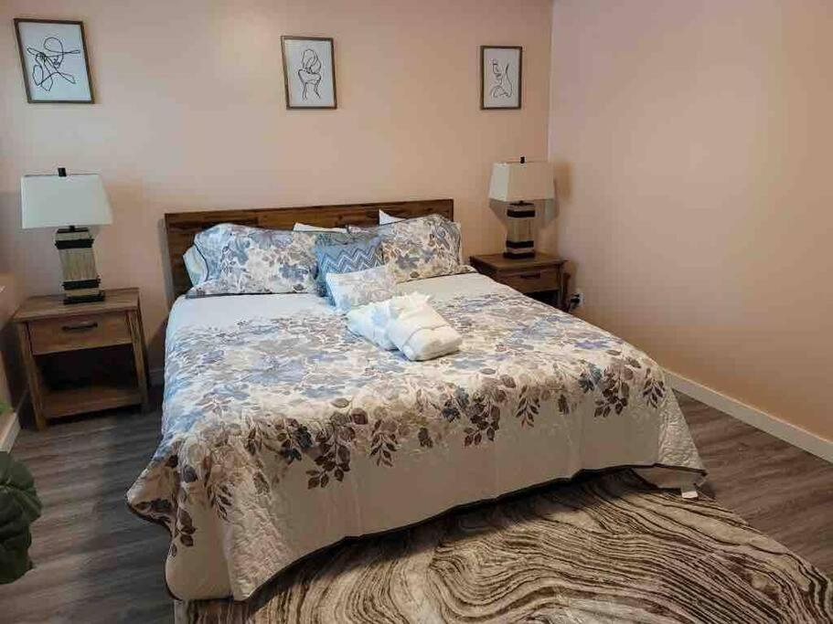 Elegant 2-bedroom Pet-friendly W 2 Parking Spaces Apartamento