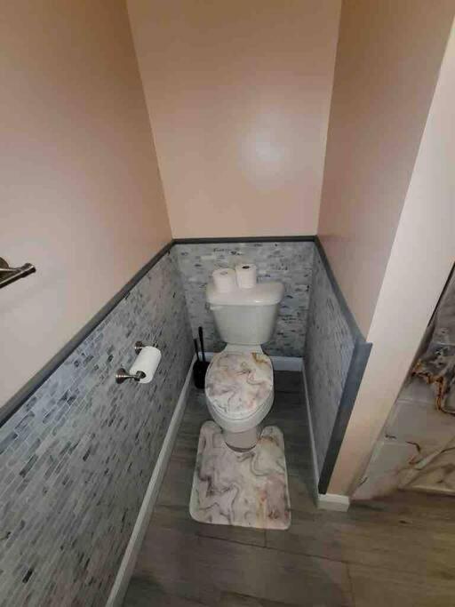 Apartamento Elegant 2-bedroom Pet-friendly W 2 Parking Spaces *