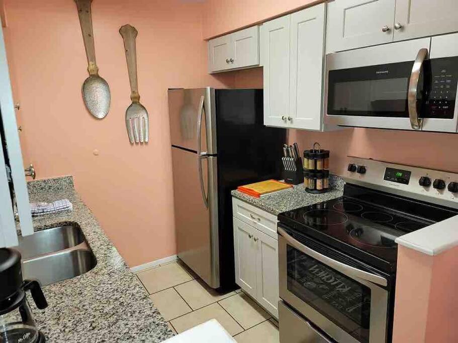Apartamento Elegant 2-bedroom Pet-friendly W 2 Parking Spaces *