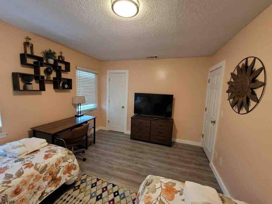 Apartamento Elegant 2-bedroom Pet-friendly W 2 Parking Spaces *