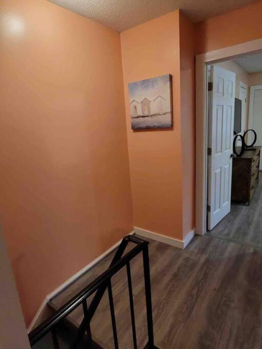 Elegant 2-bedroom Pet-friendly W 2 Parking Spaces Apartamento *